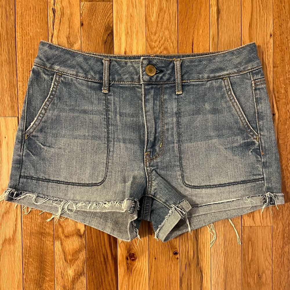American Eagle shorts, size 6
